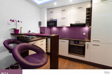 Фіолетовий колір на кухні – від ідеї до реалізації