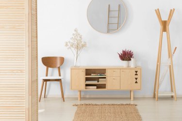 Білий колір стін у передпокої – ідеї для натхнення