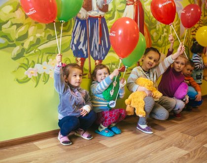Рівненська міська дитяча лікарня поринула  у «Кольоровий світ дитинства»