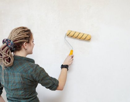 Як зменшити витрати на фарбування стін? 5 варіантів, які дозволять знизити вартість фарбування