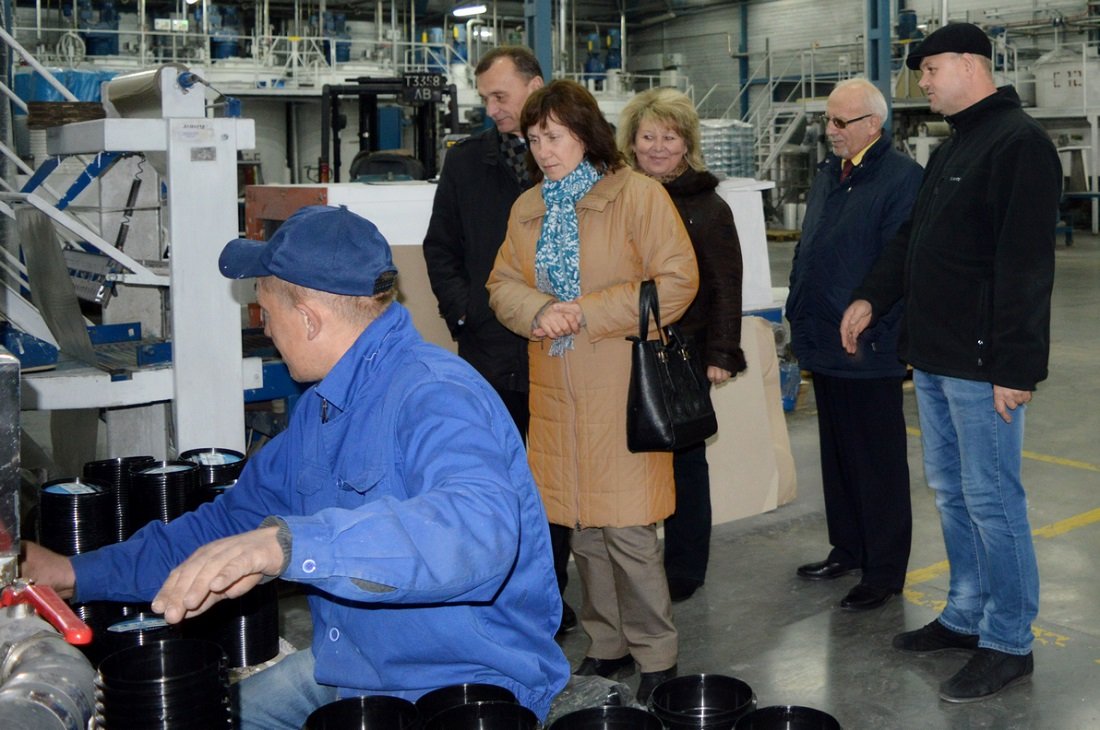 Завод «Снєжка-Україна» відвідали лучани
